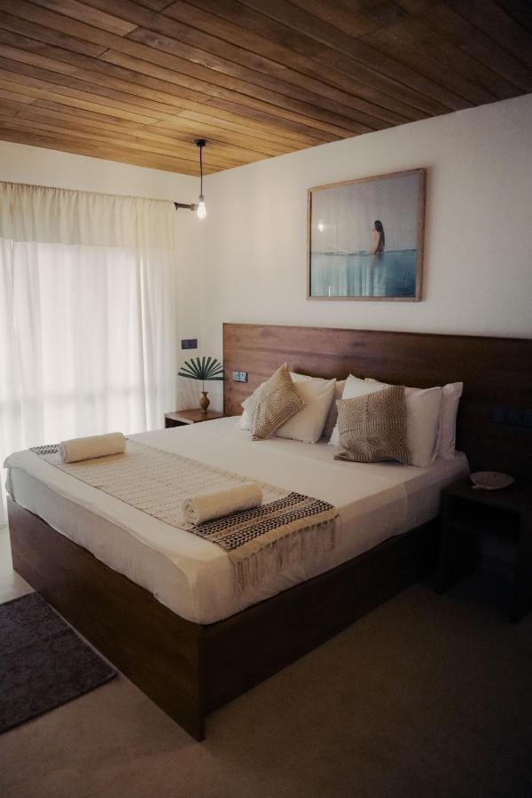 Hotel New- Gitano Surf Beachfront Ahangama Exterior foto